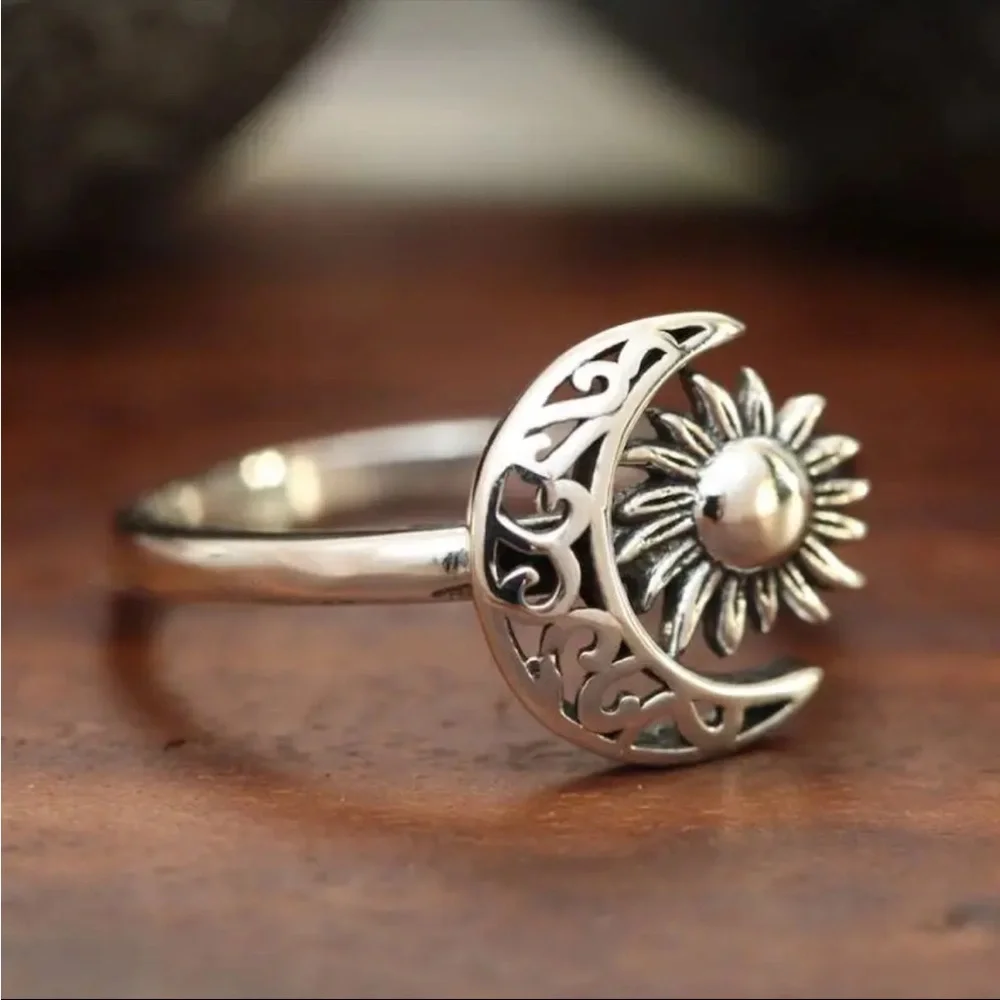 SUN & MOON RING-NEW